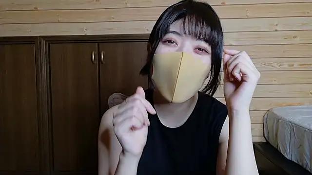 Snapshot of minami_room chatting on July 1, 2026, 2:40 pm minami room online show from July 1, 2026, 2:40 pm