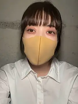 Snapshot of minami_room chatting on July 8, 2026, 2:43 pm minami room online show from July 8, 2026, 2:43 pm