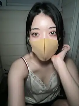 Snapshot of minami_room chatting on August 9, 2026, 7:41 pm minami room online show from August 9, 2026, 7:41 pm