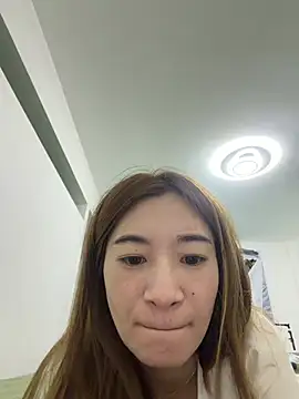 Snapshot of Xiaojuzi- chatting on August 6, 2026, 1:57 pm Xiaojuzi- online show from August 6, 2026, 1:57 pm