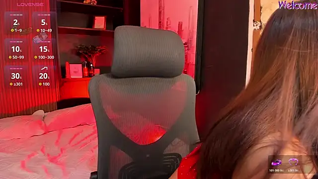 SalomeeHott  online show from February 14, 2026, 9:11 pm