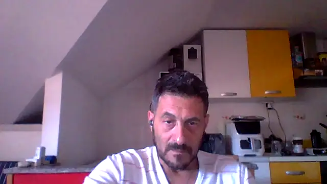 colosone online show from May 18, 2026, 8:42 am