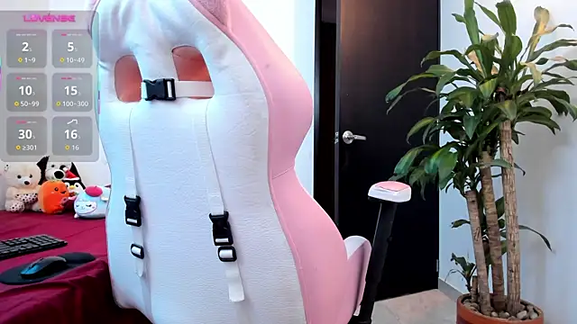 amber sexy14 online show from April 18, 2026, 7:07 pm