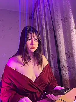 Snapshot of VertaLin chatting on January 8, 2026, 5:48 pm VertaLin online show from January 8, 2026, 5:48 pm