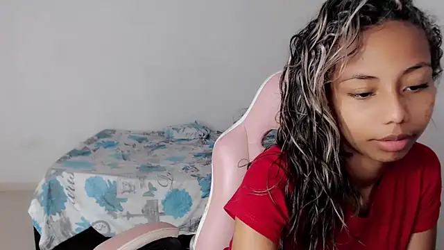 linda brown  online show from April 15, 2026, 12:45 pm