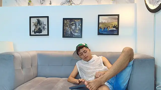 Snapshot of AVENGER_BOYS2026 chatting on January 13, 2026, 1:33 am AVENGER BOYS2026 online show from January 13, 2026, 1:33 am