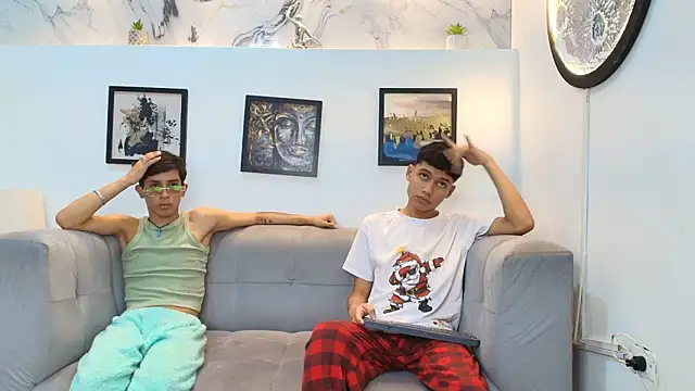 Snapshot of AVENGER_BOYS2026 chatting on February 3, 2026, 1:26 am AVENGER BOYS2026 online show from February 3, 2026, 1:26 am