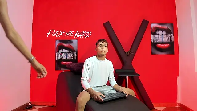 Snapshot of AVENGER_BOYS2026 chatting on February 17, 2026, 1:13 am AVENGER BOYS2026 online show from February 17, 2026, 1:13 am