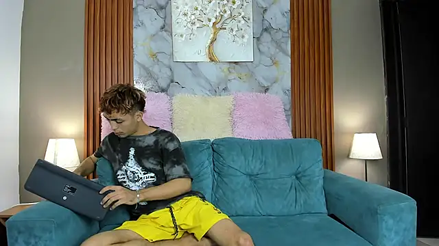 Snapshot of AVENGER_BOYS2026 chatting on February 24, 2026, 7:34 pm AVENGER BOYS2026 online show from February 24, 2026, 7:34 pm