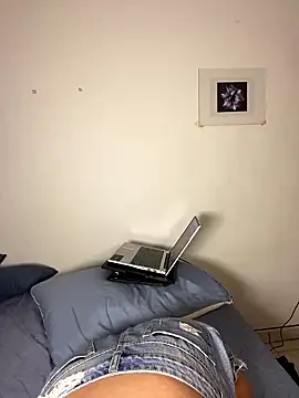 Snapshot of Martina_small chatting on January 10, 2026, 4:58 am Martina small online show from January 10, 2026, 4:58 am