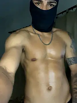 Snapshot of magneto01 chatting on January 8, 2026, 2:36 am magneto01 online show from January 8, 2026, 2:36 am