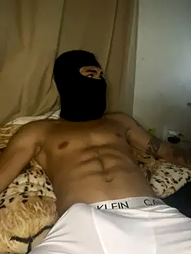 Snapshot of magneto01 chatting on January 9, 2026, 2:36 am magneto01 online show from January 9, 2026, 2:36 am