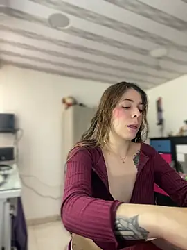 NatalyPinky online show from March 25, 2026, 9:32 pm