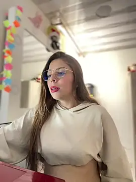 NatalyPinky online show from April 13, 2026, 8:14 pm