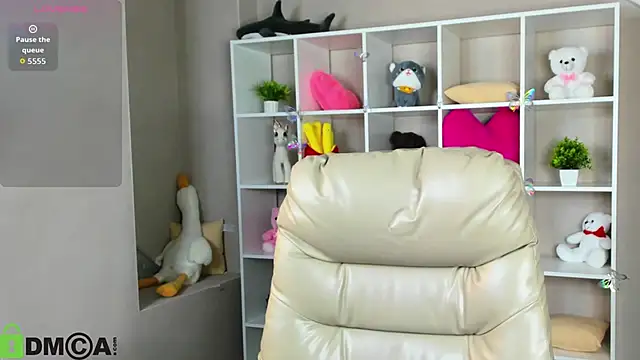 Alicia Adammss online show from February 5, 2026, 12:37 am