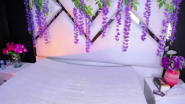 miarose 69 online show from March 22, 2026, 3:54 am