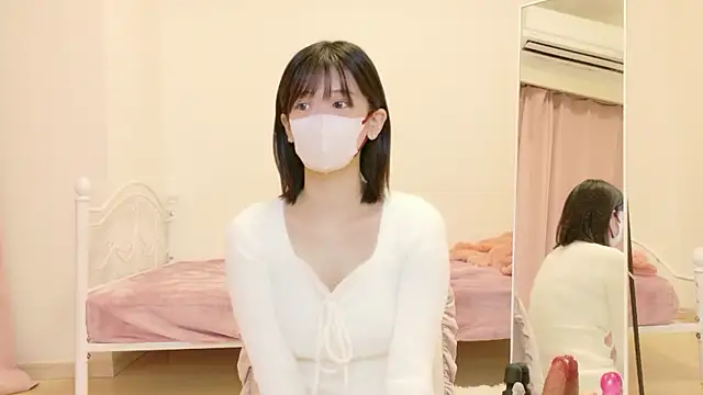 yuruchan  online show from February 28, 2026, 2:40 pm