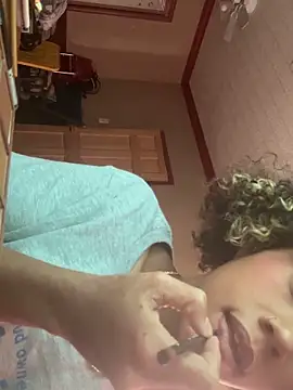 Tamiii420 online show from February 7, 2026, 5:27 pm