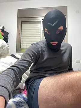 petiteyanel online show from February 11, 2026, 6:51 am