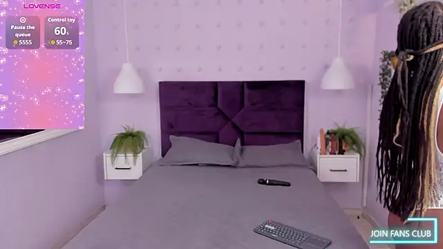 Yasminbrattz online show from March 10, 2026, 11:26 am