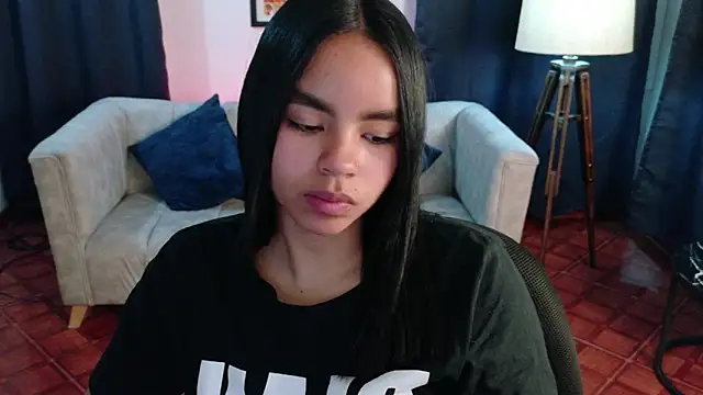 SofiaMante  online show from April 11, 2026, 8:02 pm