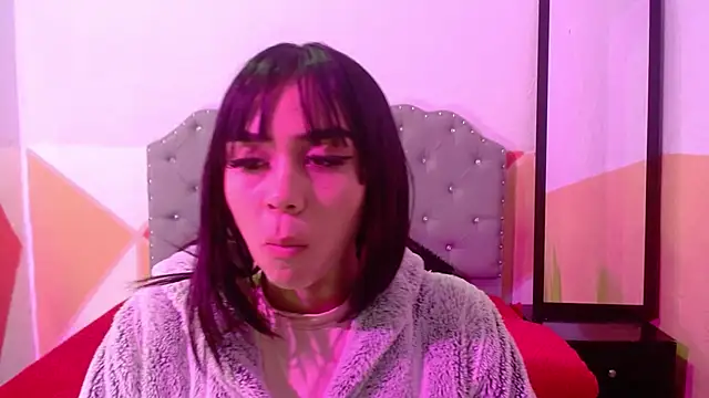 sofiaspring online show from July 19, 2026, 4:22 pm
