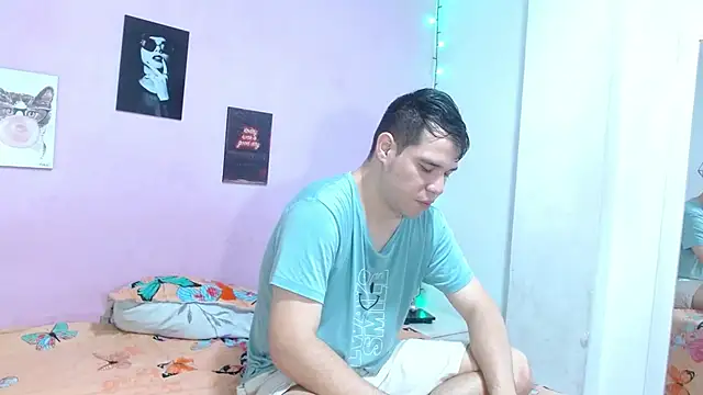 Snapshot of queen_night19 chatting on January 14, 2026, 1:50 pm queen night19 online show from January 14, 2026, 1:50 pm