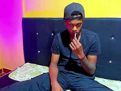 Snapshot of aunstin_mohamme chatting on January 14, 2026, 5:02 am aunstin mohamme online show from January 14, 2026, 5:02 am