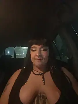 Snapshot of RoseNubble chatting on June 25, 2026, 8:35 pm RoseNubble online show from June 25, 2026, 8:35 pm
