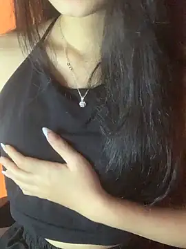 Snapshot of Jennybae23 chatting on February 13, 2026, 6:26 pm Jennybae23 online show from February 13, 2026, 6:26 pm