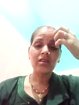Snapshot of Hasmi_hot09 chatting on May 17, 2026, 6:15 pm Hasmi hot09 online show from May 17, 2026, 6:15 pm