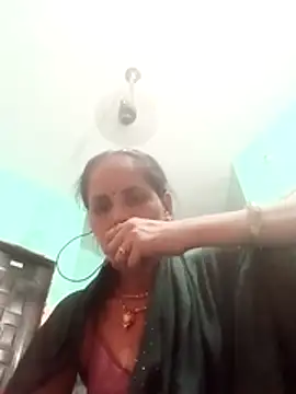 Snapshot of Hasmi_hot09 chatting on May 24, 2026, 4:56 pm Hasmi hot09 online show from May 24, 2026, 4:56 pm