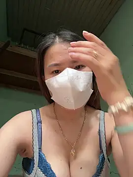 Snapshot of July-love chatting on February 6, 2026, 7:02 am July-love online show from February 6, 2026, 7:02 am