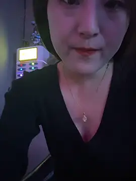 mi-ki1314 online show from March 18, 2026, 12:19 pm