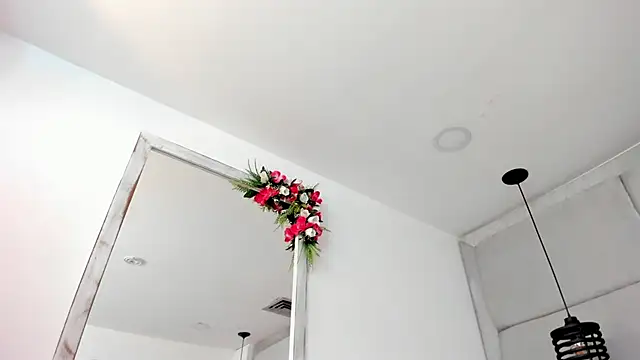 IvonneOwen online show from March 5, 2026, 3:46 am