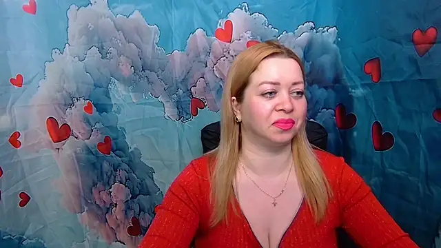 Snapshot of OliviaVerr chatting on February 14, 2026, 12:57 pm OliviaVerr online show from February 14, 2026, 12:57 pm