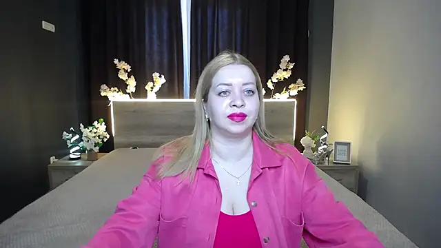 OliviaVerr online show from March 13, 2026, 1:18 pm