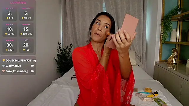 Maxine Spencer online show from March 18, 2026, 7:50 pm