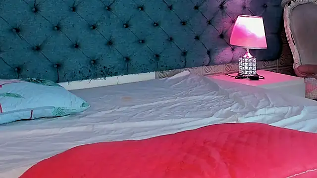 TinyRosee online show from February 22, 2026, 2:48 pm