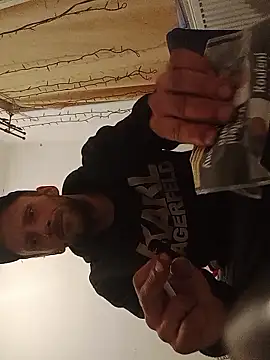 Snapshot of YeahDaynight2 chatting on January 13, 2026, 3:17 pm YeahDaynight2 online show from January 13, 2026, 3:17 pm