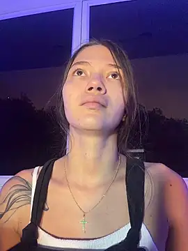 Snapshot of EmmaJhoons chatting on February 1, 2026, 11:42 am EmmaJhoons online show from February 1, 2026, 11:42 am