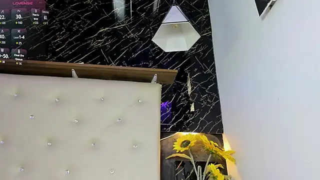 Snapshot of Renata_blue chatting on February 25, 2026, 9:13 pm Renata blue online show from February 25, 2026, 9:13 pm