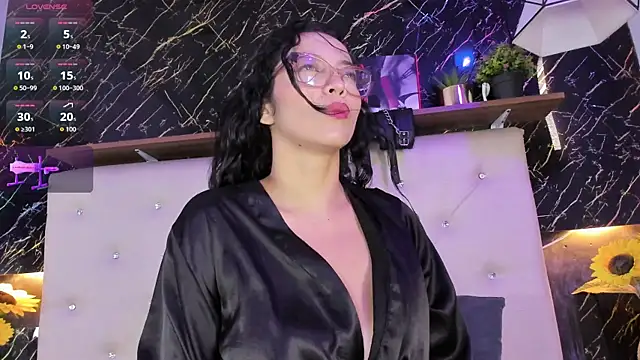 Snapshot of Renata_blue chatting on April 5, 2026, 9:23 pm Renata blue online show from April 5, 2026, 9:23 pm