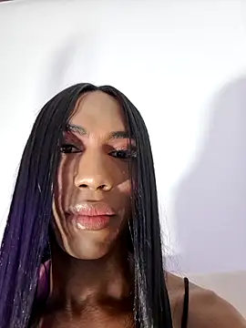 Snapshot of zarina_coleman chatting on June 3, 2026, 11:32 pm zarina coleman online show from June 3, 2026, 11:32 pm