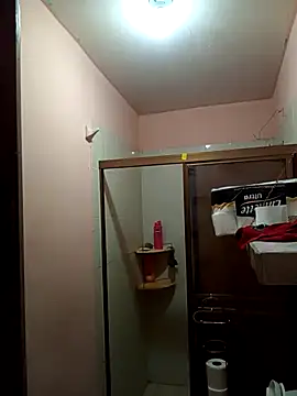 Snapshot of yoguitolokoche chatting on January 9, 2026, 7:22 am yoguitolokoche online show from January 9, 2026, 7:22 am