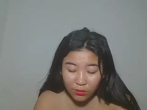 Zyeiii online show from March 26, 2026, 9:59 am