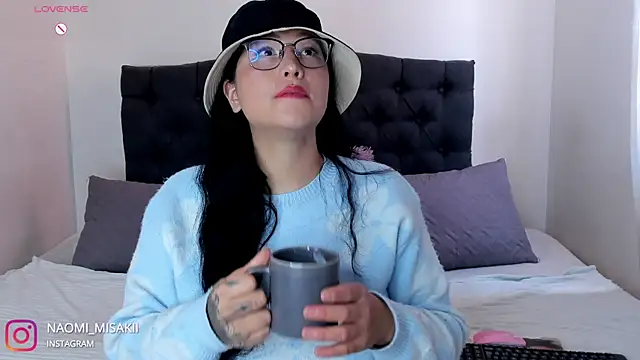 Snapshot of Mia_Charlotte2 chatting on January 10, 2026, 4:42 pm Mia Charlotte2 online show from January 10, 2026, 4:42 pm