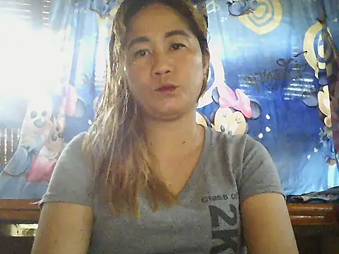 lovelyxxx88 online show from February 15, 2026, 6:32 am