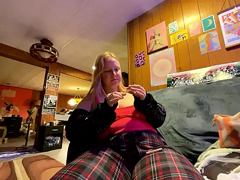 KinkiKat online show from January 9, 2026, 1:30 am