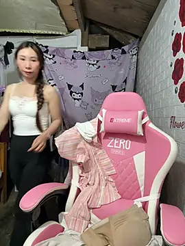 Snapshot of Adela-222 chatting on May 4, 2026, 9:16 am Adela-222 online show from May 4, 2026, 9:16 am